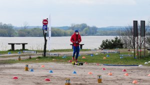 Taras Widokowy Łęk-Osiek ugościł blisko 40-tu kierowców elektrycznych modeli RC